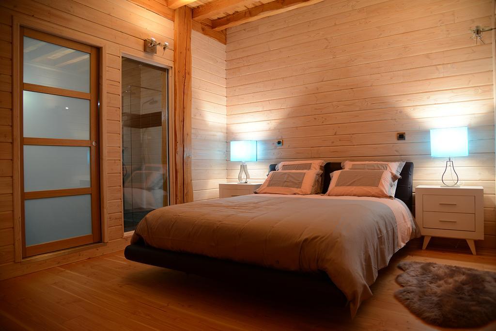 Longes Domaine Du Mont Monnet - Chambre D'Hotes & Gite מראה חיצוני תמונה